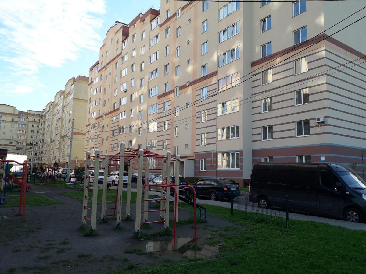 Apartment On Getmana Vigovskogo 49 Rivne Exterior foto